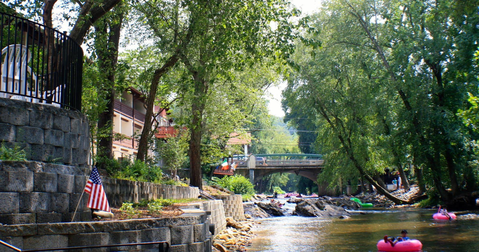 Helendorf River Inn, Suites & Conference Center Exterior photo